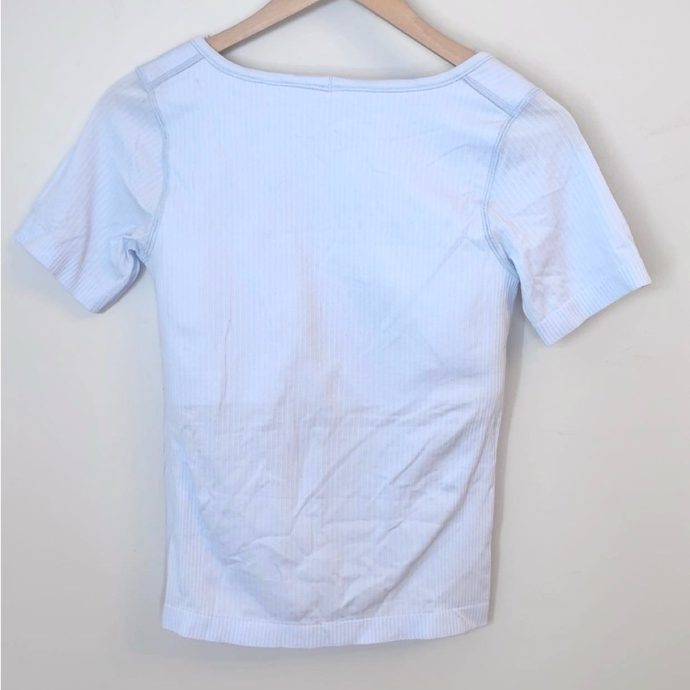 Lululemon Ebb To Street Tee RARE - Picture 3 of 5